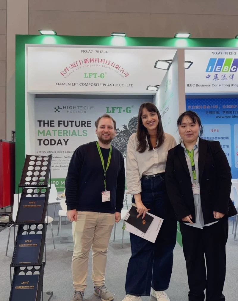 LFT-G colleagues with customers at Booth 7512-4, Hall A7 LFT-G colleagues with customers at Booth 7512-4, Hall A7