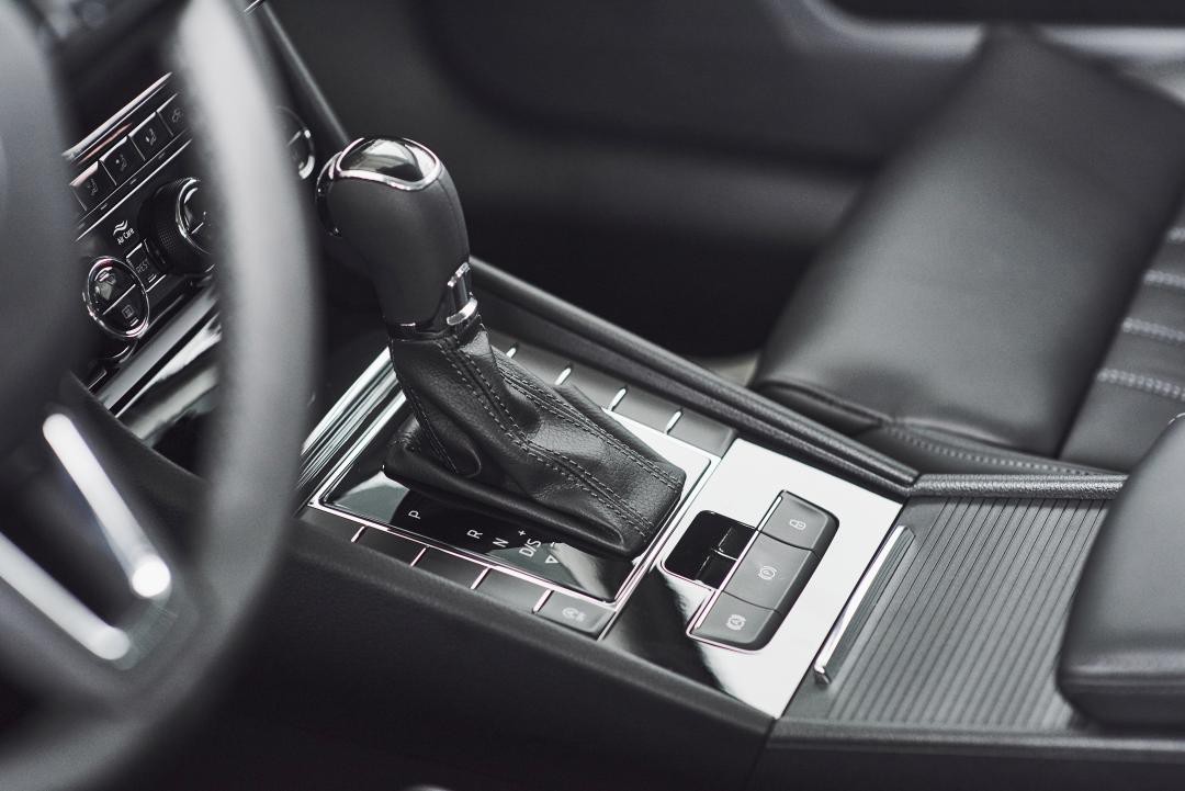 Car Gear Shifter Part By LFT-G PP LGF40 Material Car Gear Shifter Part By LFT-G PP LGF40 Material
